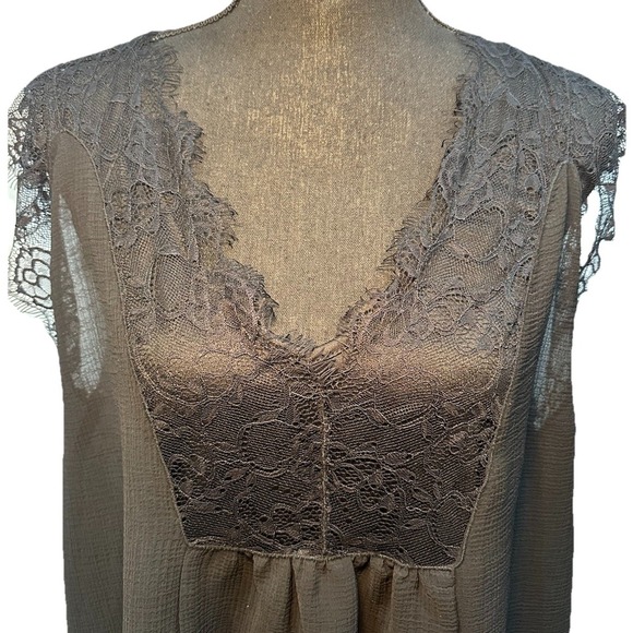 Lovestitch Top Women's Black Attached Tank Lace Cap Sleeve Polyester Medium NWT - Picture 2 of 9